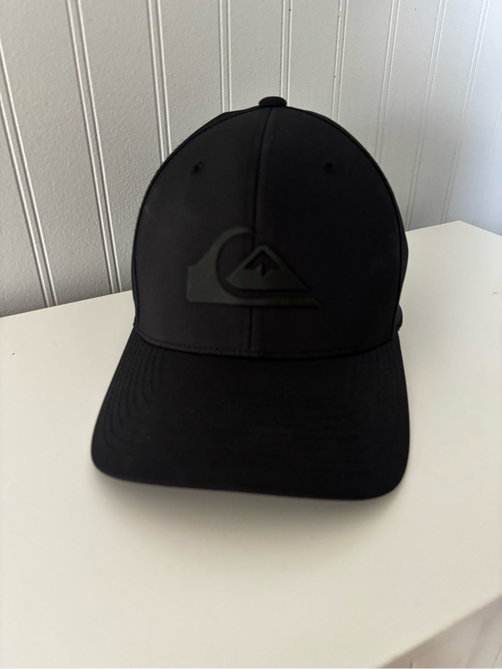 Quiksilver All-Black Logo Curved Brim Cap
